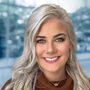 Meet your Posher, Alyssa